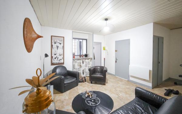 Immeuble à vendre    9 pièces • 200 m2 Aurillac