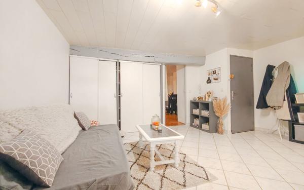 Immeuble à vendre    9 pièces • 200 m2 Aurillac