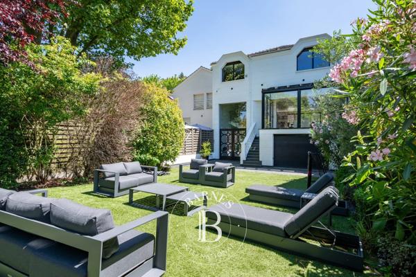 Bry-sur-Marne, Maison 4 Chambres -  235 m² à vendre