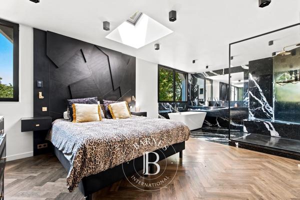 Bry-sur-Marne, Maison 4 Chambres -  235 m² à vendre