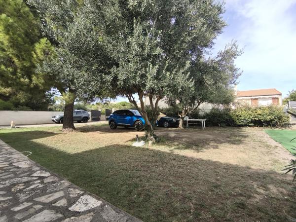 Villeveyrac (34560) Villa T6 de plain pied de 150m2 sur 1100m2 de terrain avec piscine et garage