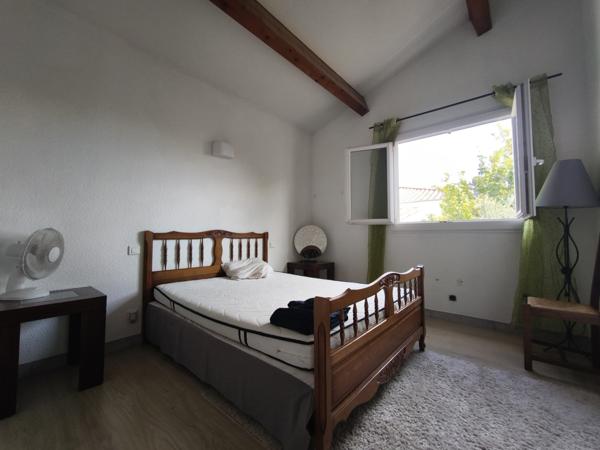 Villeveyrac (34560) Villa T6 de plain pied de 150m2 sur 1100m2 de terrain avec piscine et garage