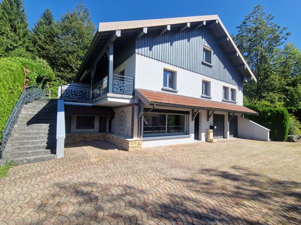 Maison 6 pièces 218 m2