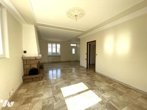 A VENDRE - SAINT-SEBASTIEN-SUR-LOIRE - Maison d'habitation d'env 134.15m² hab sur 717m² de terrain