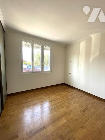 A VENDRE - SAINT-SEBASTIEN-SUR-LOIRE - Maison d'habitation d'env 134.15m² hab sur 717m² de terrain