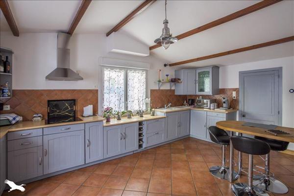 Maison à vendre |  Saint-Jean-de-Liversay |  6 pièces | 170 m²