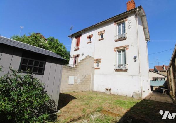 Maison 3 pièces minimum dont 2 chambres, sous-sol, combles et jardin moins de 15 minutes du RER