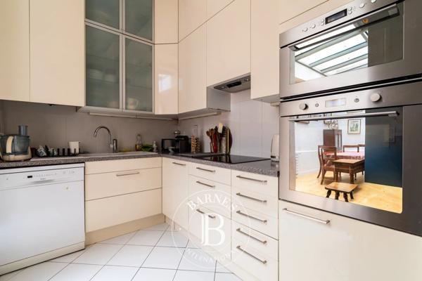 Paris 16ème, Appartement 2 Chambres -  134 m² à vendre