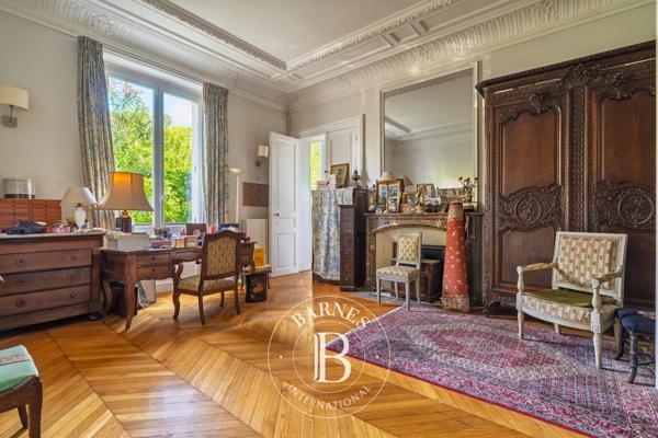 Paris 16ème, Appartement 2 Chambres -  134 m² à vendre