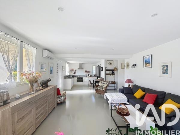 Location maison 3 pièces 79 m² Roquevaire