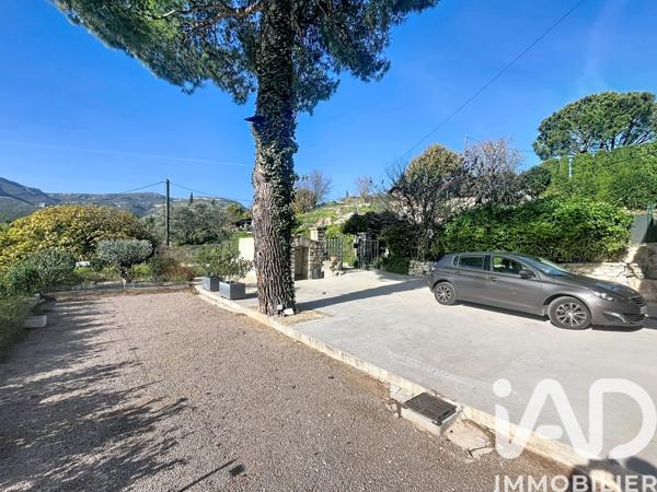 Location maison 3 pièces 79 m² Roquevaire