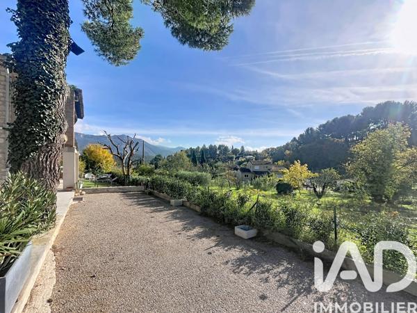 Location maison 3 pièces 79 m² Roquevaire