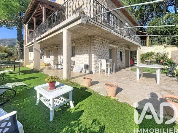 Location maison 3 pièces 79 m² Roquevaire