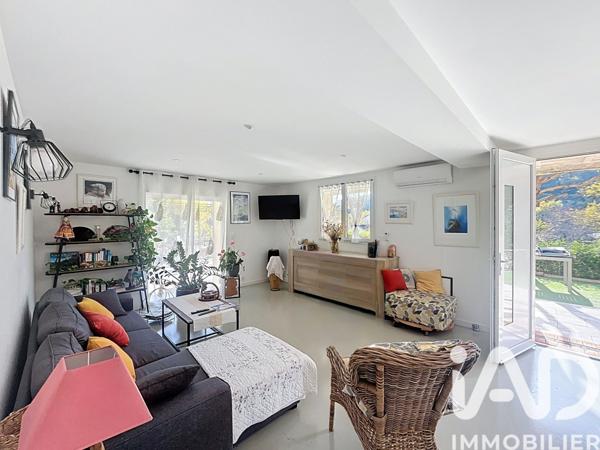 Location maison 3 pièces 79 m² Roquevaire