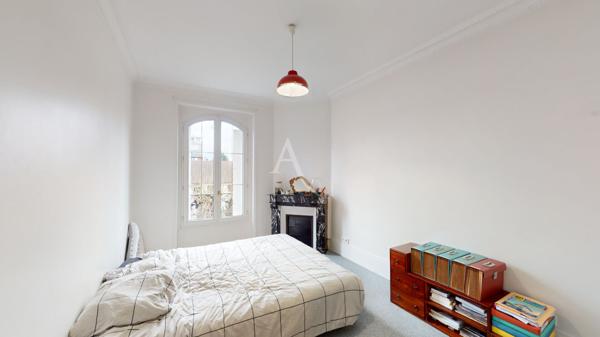 PAVILLONS- SOUS- BOIS, 11 pièces, 225m2