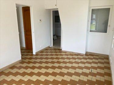 Maison à louer à Saint-Jean-du-Cardonnay en Seine-Maritime (76150), ref : 76028-GA