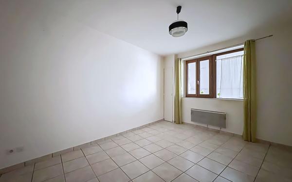 Immeuble à vendre    5 pièces •  Châteaugay