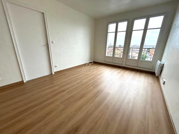 Appartement Carrieres Sous Poissy 2 pièce(s) 36 m2 €158 000 ** - Référence 9053