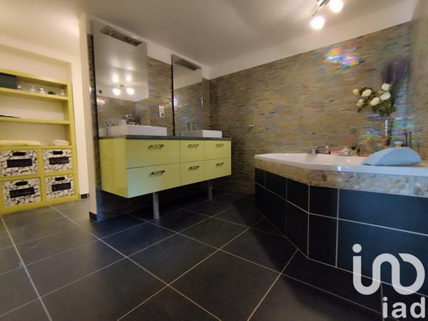 Maison à vendre 14 pièces 427 m² Forges-les-Eaux