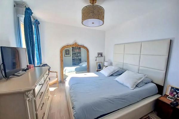 Appartement T3 dans une résidence récente.