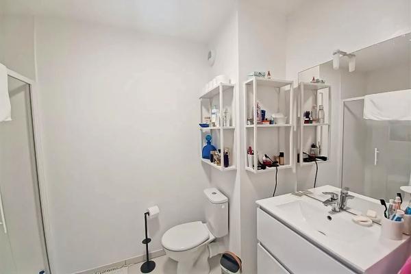 Appartement T3 dans une résidence récente.