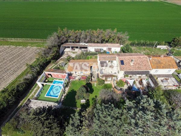 Vente Maison 14 pièces de 355m² - 13150 Tarascon