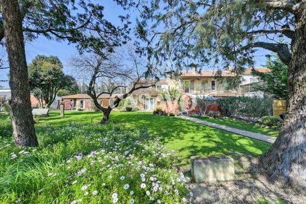 Vente Maison 14 pièces de 355m² - 13150 Tarascon