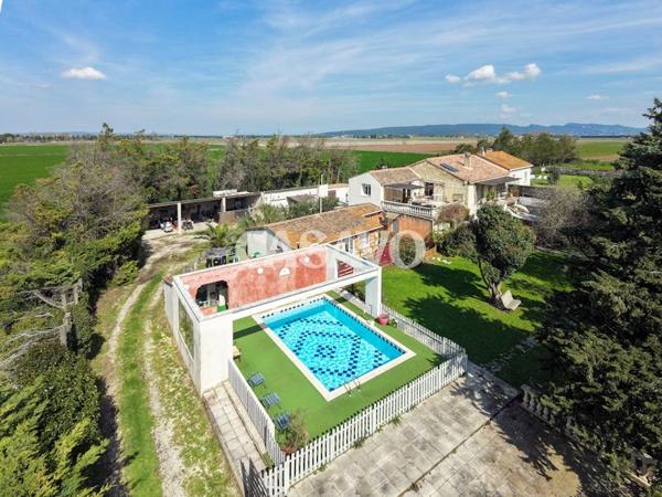 Vente Maison 14 pièces de 355m² - 13150 Tarascon