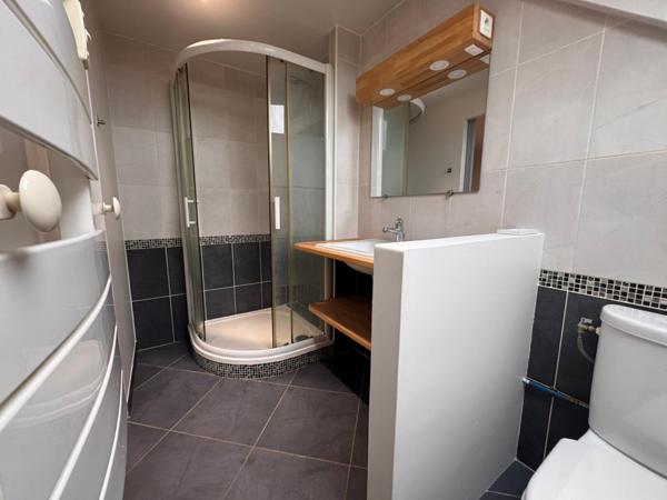 Mouroux (77120) Maison mitoyenne centre ville de Mouroux