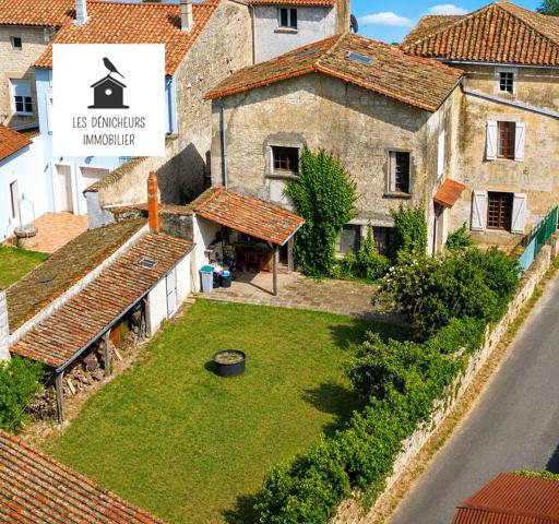 Maison au calme au coeur de Brioux
