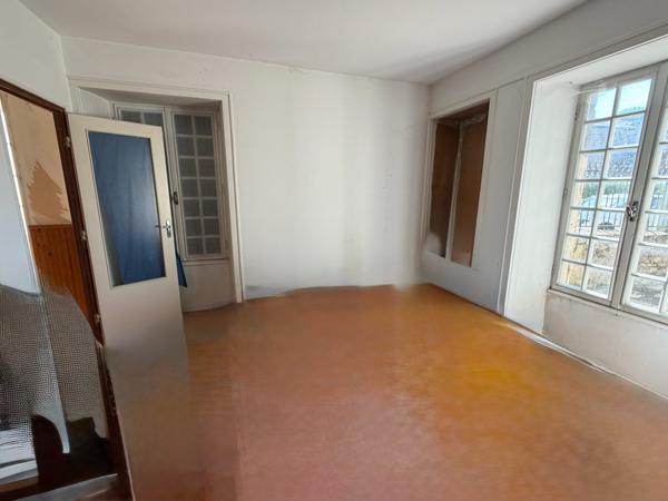 Maison au calme au coeur de Brioux