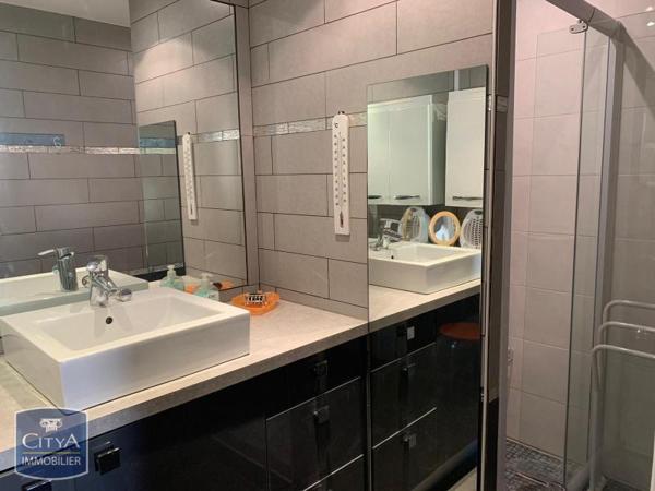 Appartement à louer 3 pièces 56.06m²