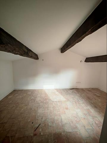 Proprieté 200m² env sur 5000m² + Piscine+Ter Tennis