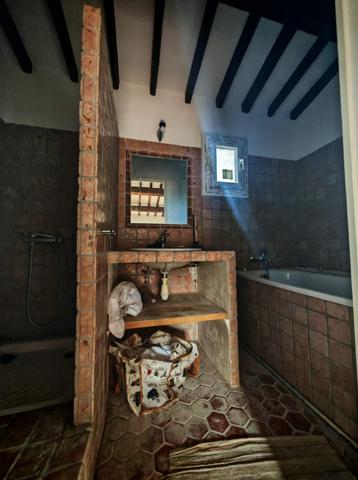 Proprieté 200m² env sur 5000m² + Piscine+Ter Tennis