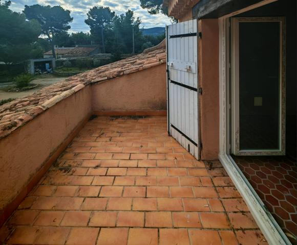 Proprieté 200m² env sur 5000m² + Piscine+Ter Tennis