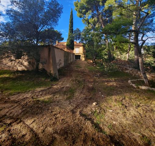 Proprieté 200m² env sur 5000m² + Piscine+Ter Tennis