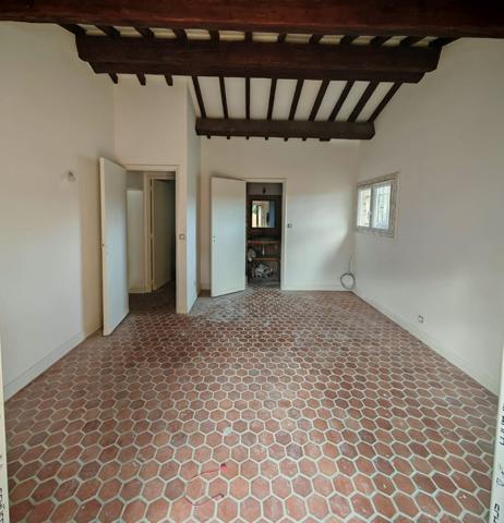 Proprieté 200m² env sur 5000m² + Piscine+Ter Tennis