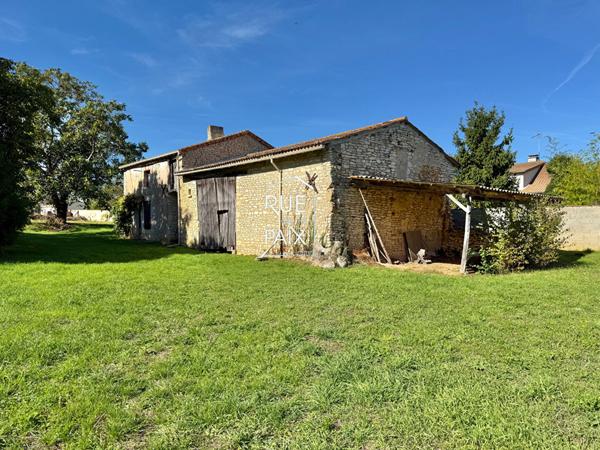 86170 CHAMPIGNY EN ROCHEREAU Maison Champigny En Rochereau 3 pièce(s)