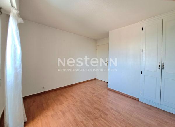 Centre ville T3 77 m², étage élevé, tout à pied, parking privatif +cave