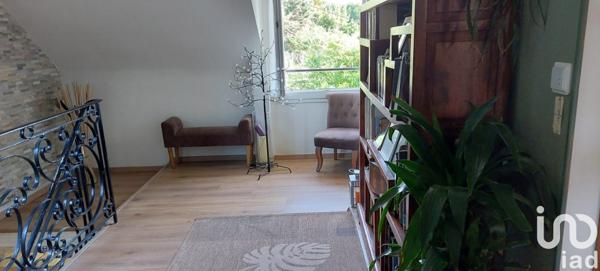 Maison traditionnelle 10 pièces de 390 m² à Trilport (77470)