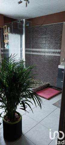 Maison traditionnelle 10 pièces de 390 m² à Trilport (77470)