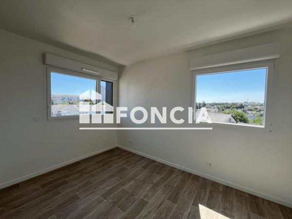 Location Appartement 4 pièces 84.41 m² - Laval 53000