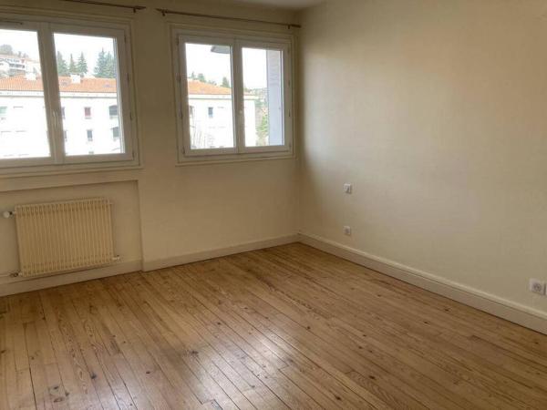 Appartement F3 /42 BLD DE LA REPUBLIQUE 43000 LE PUY EN VELAY
