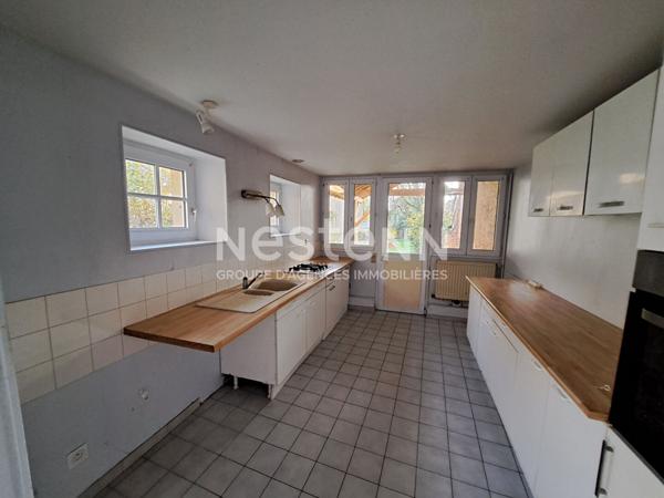 CHARMANTE MAISON DE VILLE A LA FLECHE