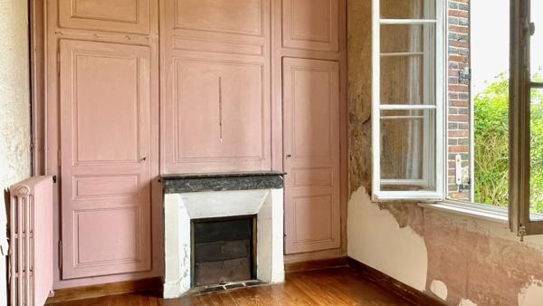 Maison
                                                                                                                                                                                                                                                                                                                        7 pièce(s)                                                                                                                                                                                                          5 chambre(s)                                                                                                                                                                                                          140  m²