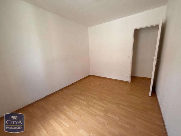 Appartement à louer 3 pièces 49.42m² Saint-Quentin (02100)
