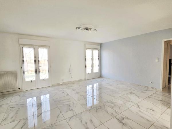 Joli pavillon de plain-pied proche de toutes les commodités: