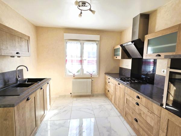 Joli pavillon de plain-pied proche de toutes les commodités: