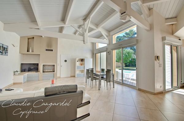 Belle maison de plain-pied à vendre 7 pièces avec piscine à DOMPIERRE SUR MER (17) à 10 min de La Rochelle