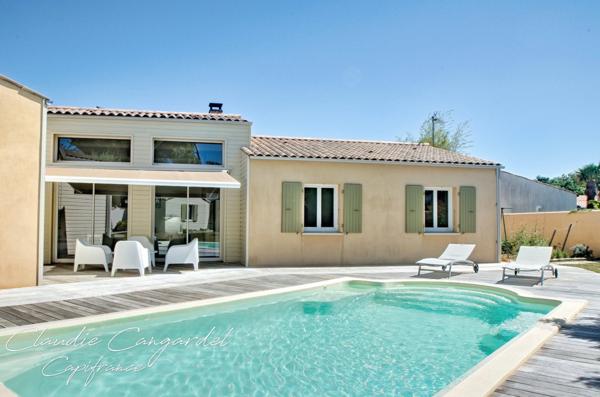 Belle maison de plain-pied à vendre 7 pièces avec piscine à DOMPIERRE SUR MER (17) à 10 min de La Rochelle